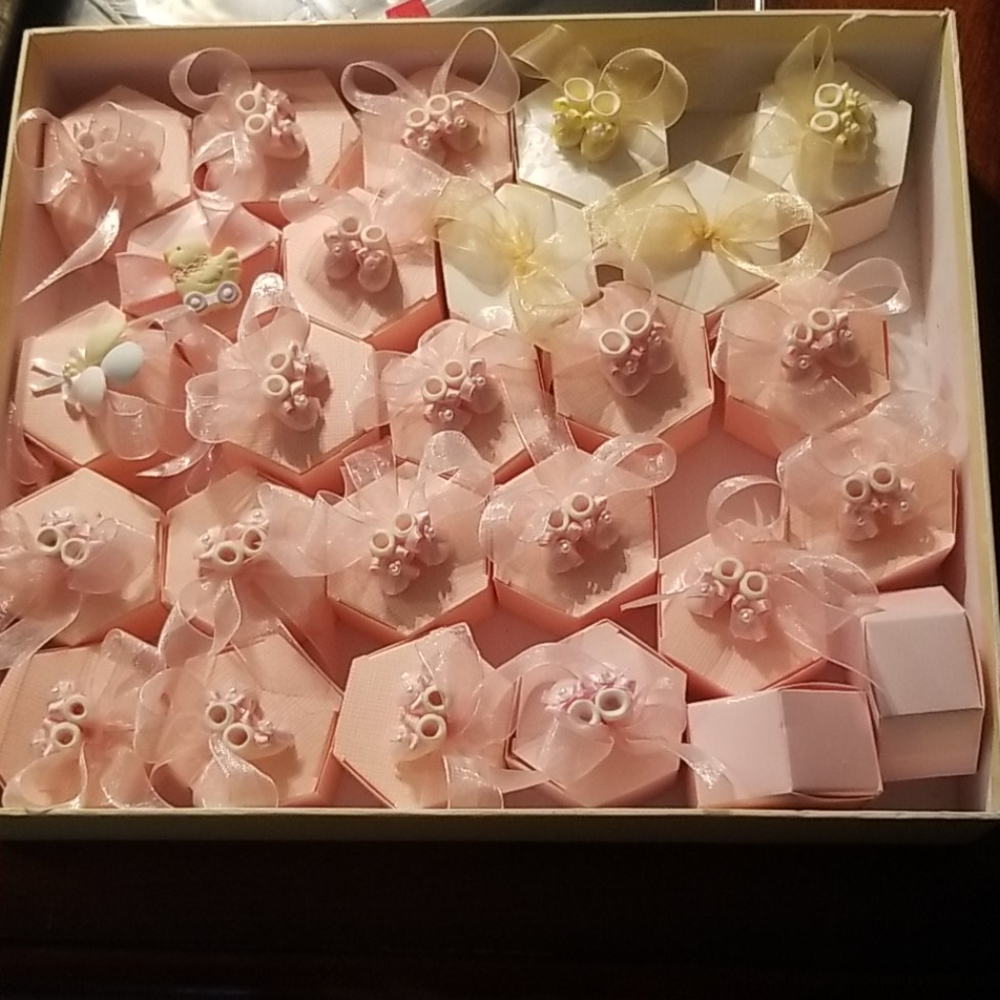 Baby Shower Girl Favor Boxes NEW 24 With Extra Bows NEW Handmade by Flor…